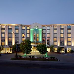 Holiday Inn&Suites Montreal Airport